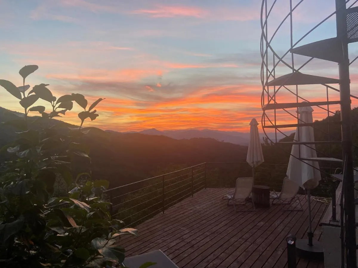 Villa Fosdinovo 5-Bed Villa- A Tranquil Retreat