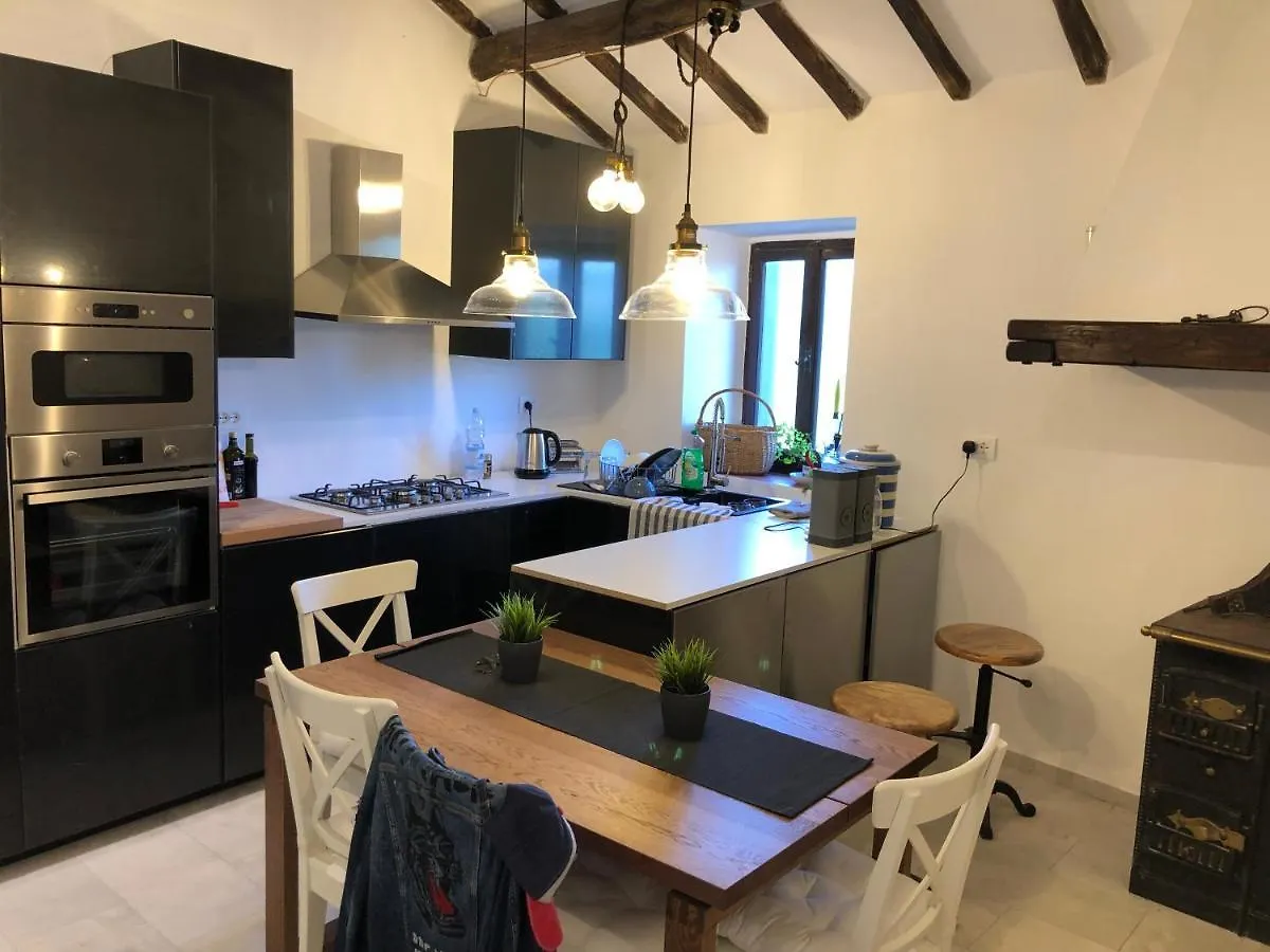 Villa Fosdinovo 5-Bed Villa- A Tranquil Retreat