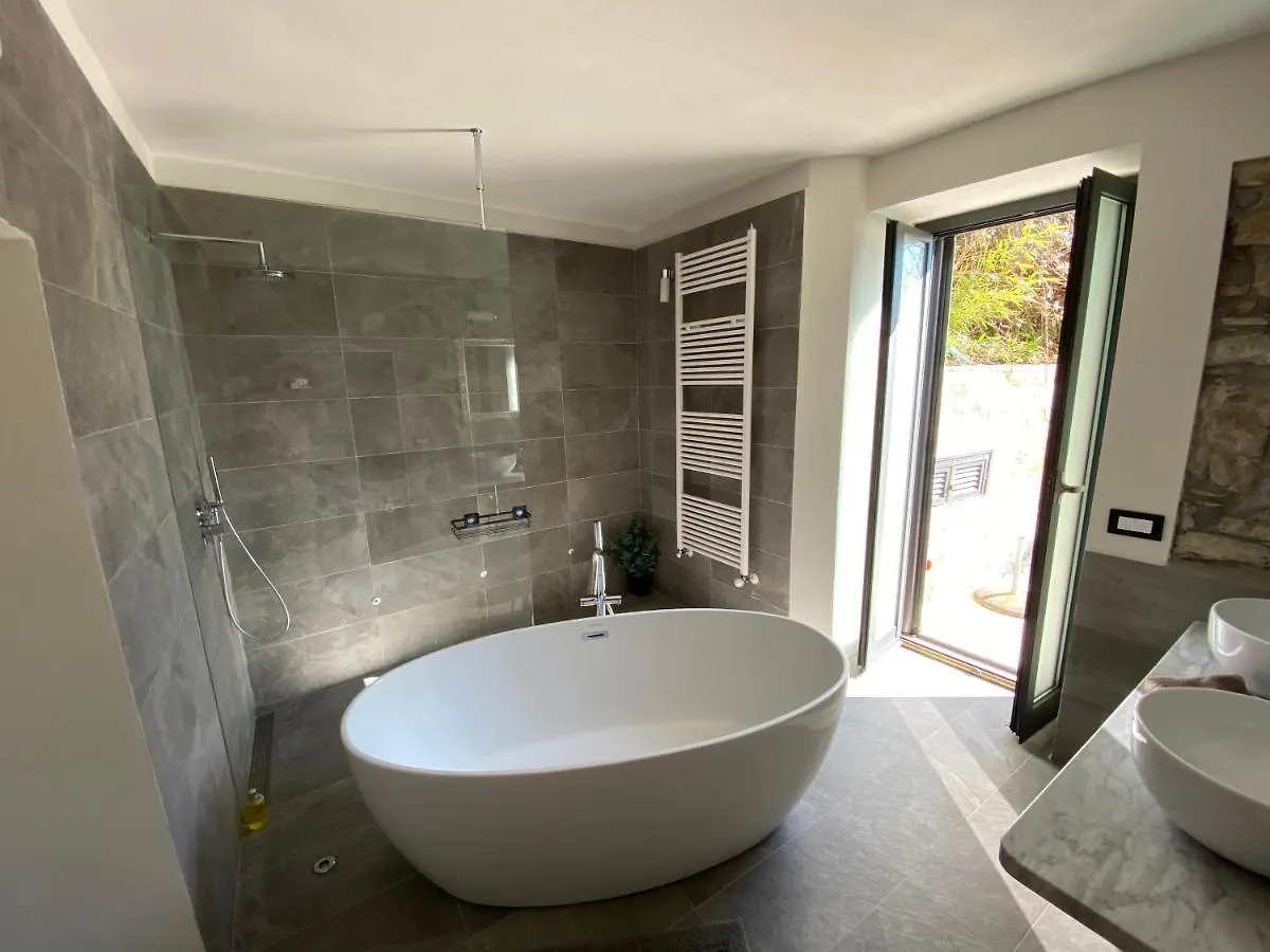 Fosdinovo 5-Bed Villa- A Tranquil Retreat Villa